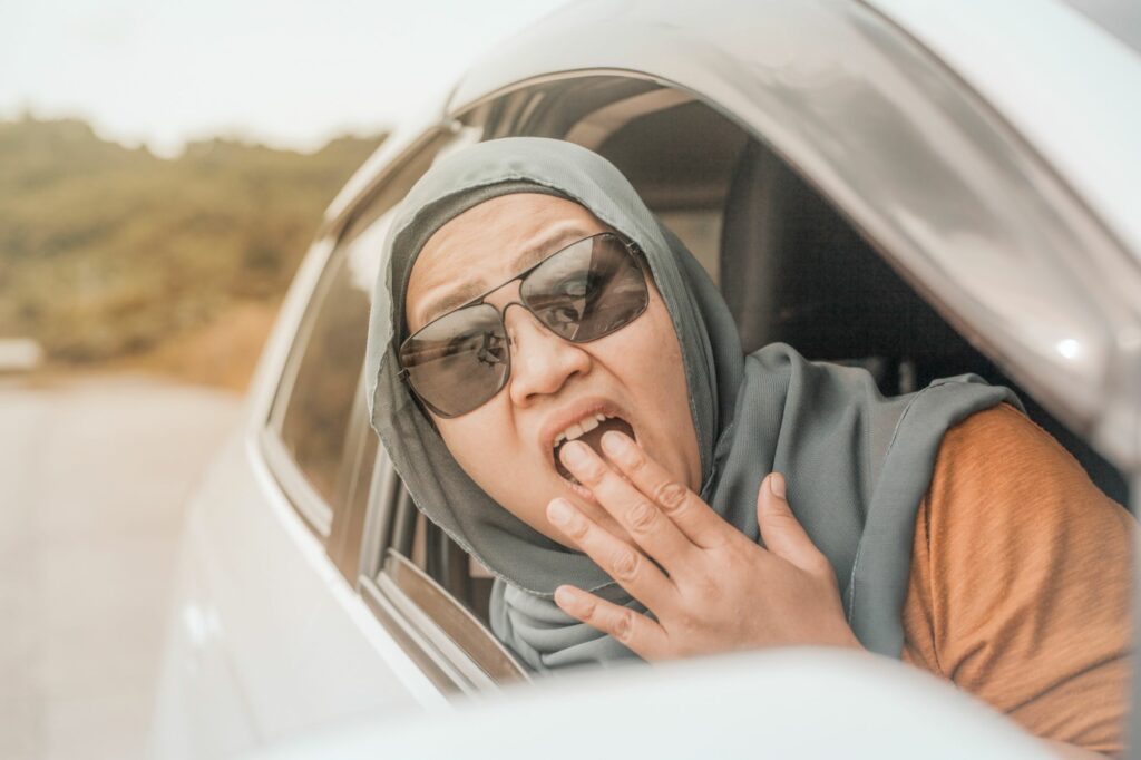 What to Do during a Tire Blowout and How to Avoid Crashing?