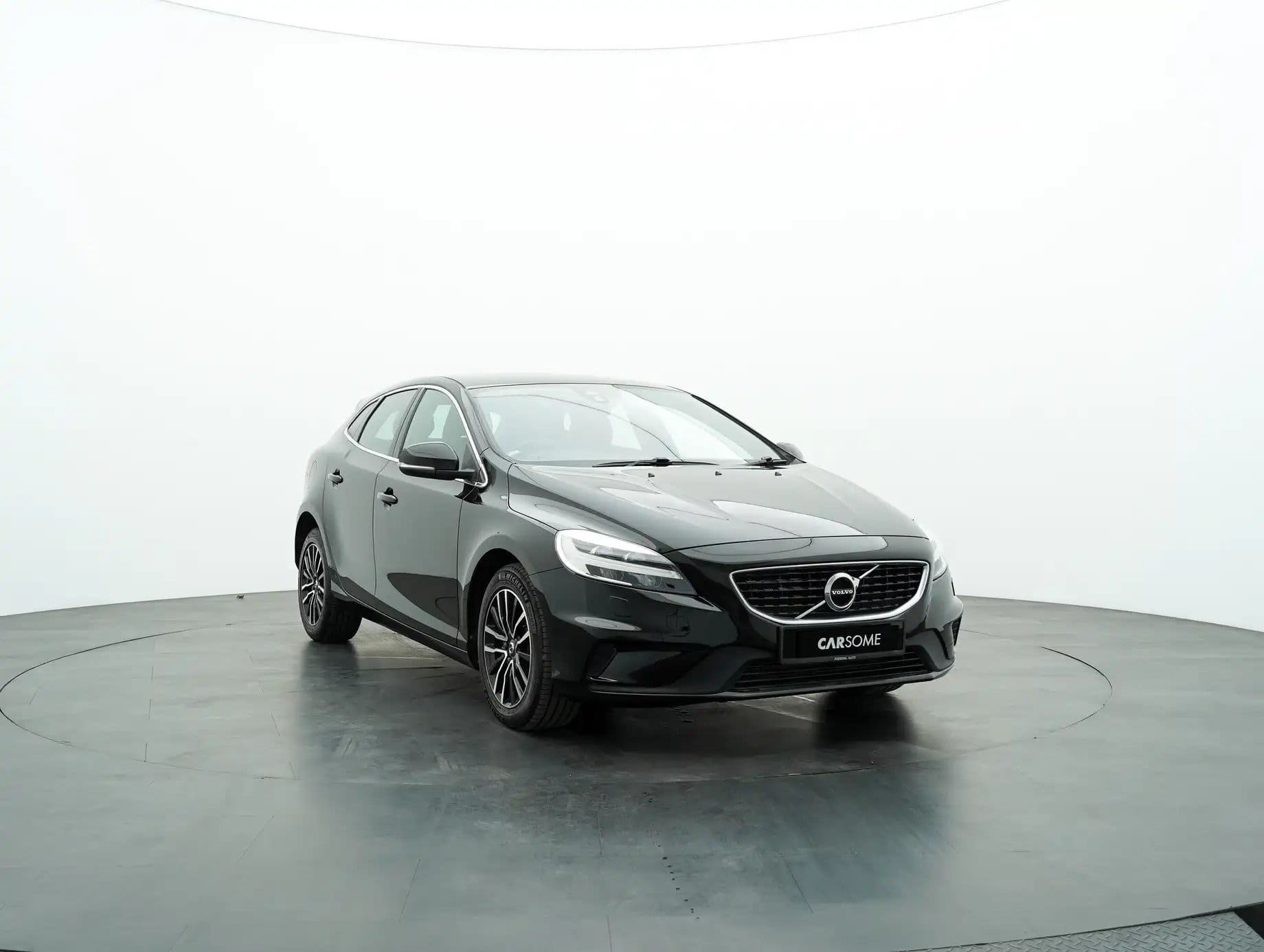 Volvo V40 as a sleeper car