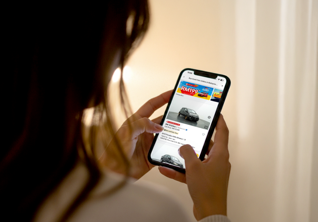 Tawaran kereta CARSOME Value Plus daripada RM199 sebulan dilihat pada telefon pintar