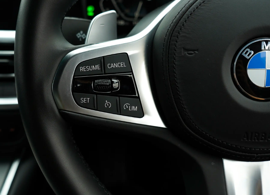 cruise controle button with set wording